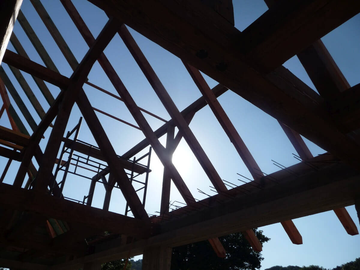 Prvé roky sme fungovali v prenajatých priestoroch v blízkosti železničnej stanice v Smoleniciach